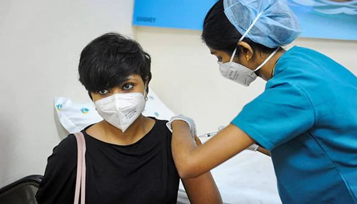কারা পাবেন Covid Vaccine? হকার, রিকশা চালক থেকে যৌনকর্মী- তালিকা দিল রাজ্য