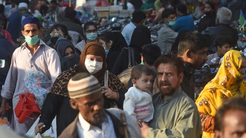 পাকিস্তানে করোনা সংক্রমণ বৃদ্ধি: ঈদের ছুটিতে লক-ডাউন আরোপ